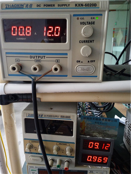 输入DC12V 10W 输出 3-10.5V 950MA 恒流驱动LED电源