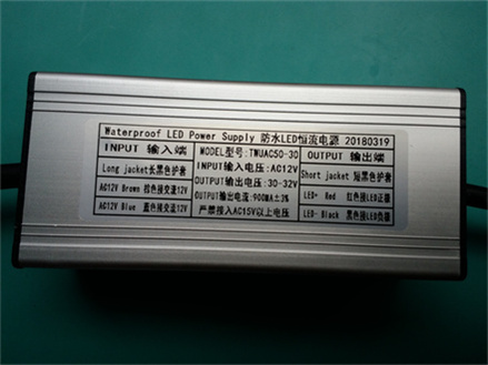 输入AC12V 30W