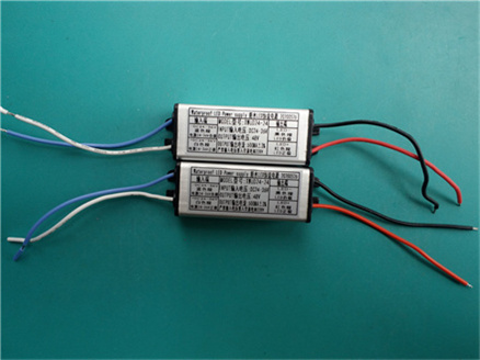 生产商 输入DC24V  25W 48V 0.5A输出DCDC电源