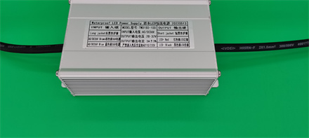 输入AC36V 100W，3A 30V