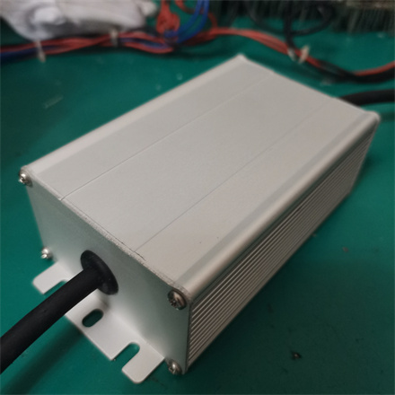 DC48V输入，输出30-36V 4.2A 电源